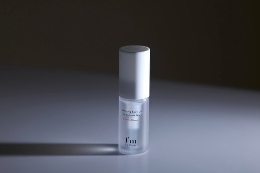 「アイム ラフロリア」"全身使える”デリケートゾーンオイル、9種の厳選植物オイルを配合