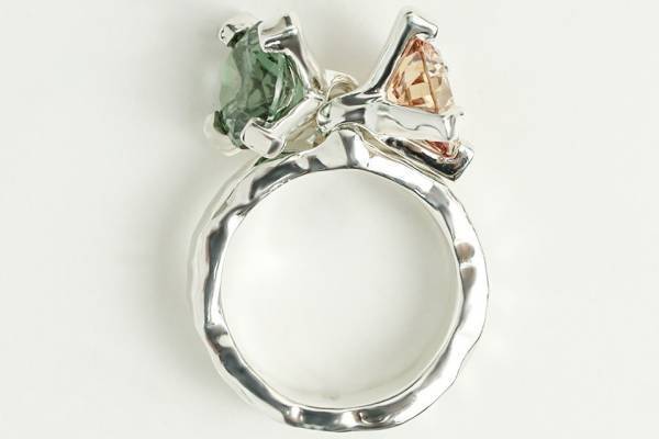 イー・エム旗艦店が青山にオープン、キュービックジルコニアが輝く限定リングや1点ものジュエリー