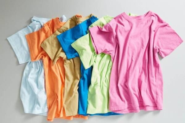 フィルメランジェ“フルーツ”で染めた新作ボタニカルダイTシャツ、オレンジやラズベリー色