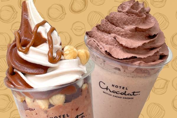 ホテルショコラ限定チョコレートサンデー、ショコラアイスに“ザクザク食感”ナッツ×“ほろ苦”ホイップ