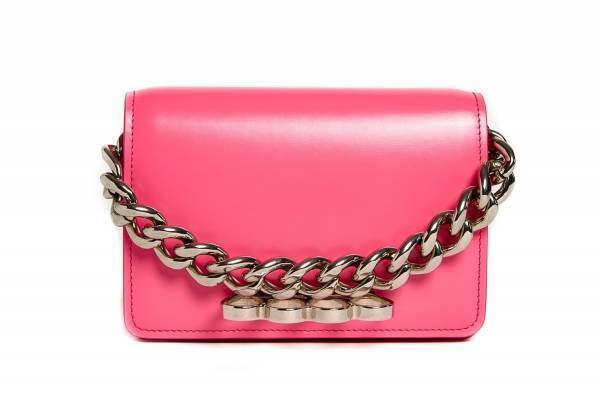 アレキサンダー・マックイーン“リング輝く”バッグ「フォーリング」新作、メタルチェーンをプラス