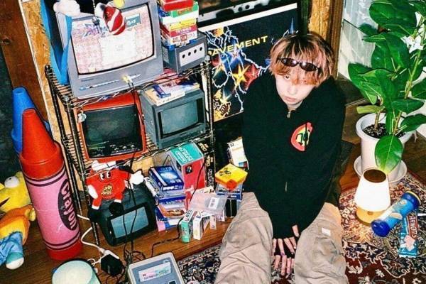 Mega Shinnosukeの新曲「未来時代」レトロフューチャーな一曲