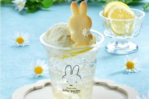 “ミッフィークッキー付き”爽やかクリームソーダ、フラワーミッフィー ジュースガーデンで