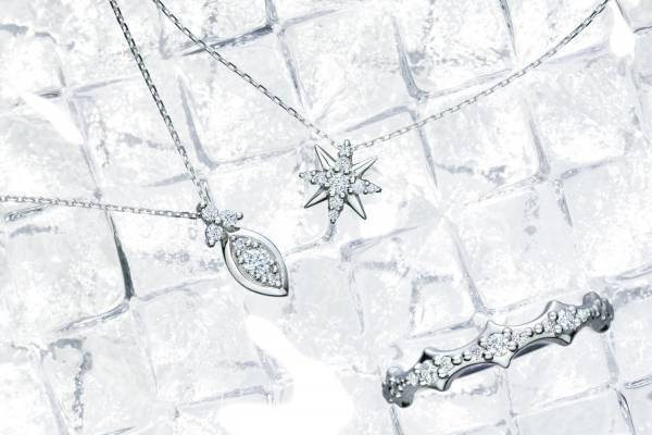 ヴァンドーム青山“ジャスミンの花＆観葉植物”モチーフのプラチナ・ジュエリー