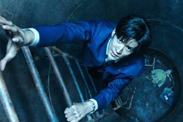 スリラー映画『#マンホール』Hey! Say! JUMP中島裕翔主演、⽳に落ちた男の脱出劇