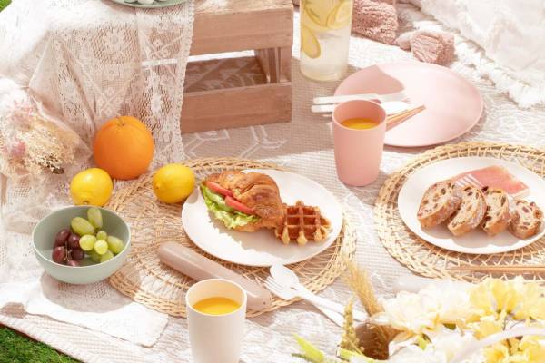 フランフラン“ピクニック気分”の新作雑貨、くすみカラーのテーブルウェア&カラフルバスケットなど
