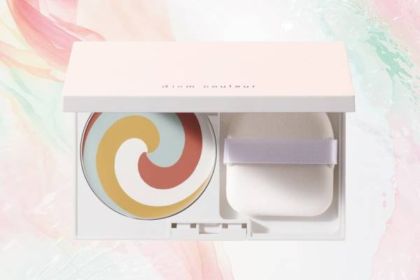 ポーラ「ディエム クルール」22年秋コスメ、“虹色ファンデ”がツヤ&透明感グロータイプに進化