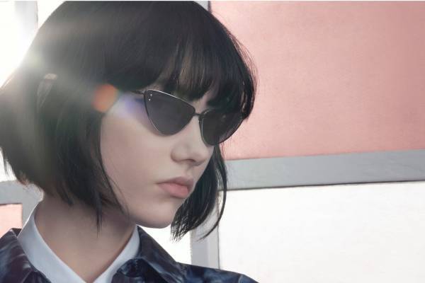 ディオール「ミスディオール」サングラスに新作、50年代風バタフライシェイプ×極細フレーム