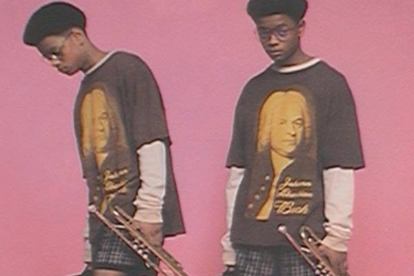 アクネ ストゥディオズ「フェイス」バッハやモーツァルトの肖像プリントTシャツ＆トートバッグなど