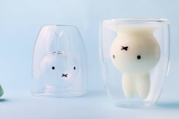 ミッフィーの“幻”ダブルウォールグラス再販へ、ドリンクを注ぐと顔がぷっくり