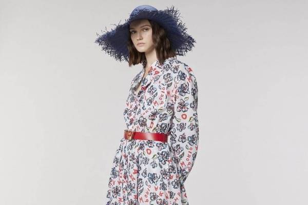 エンポリオ アルマーニ"リゾート感溢れる"花柄ワンピース＆リネンデニムのオールインワン