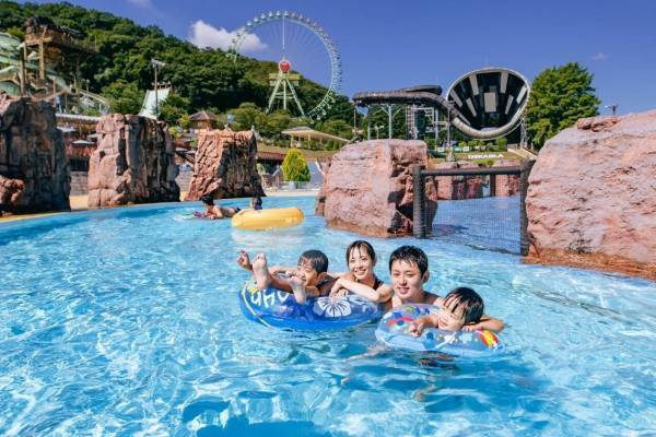 東京サマーランド“日本最大級の流れるプール”など屋外プールエリアがオープン