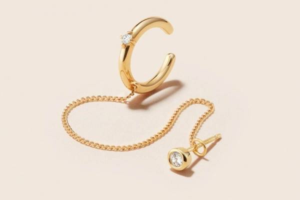 コフル バイ 4℃新作"18Kゴールド×ラボグロウンダイヤ"のピアス＆チェーン付きイヤーカフ