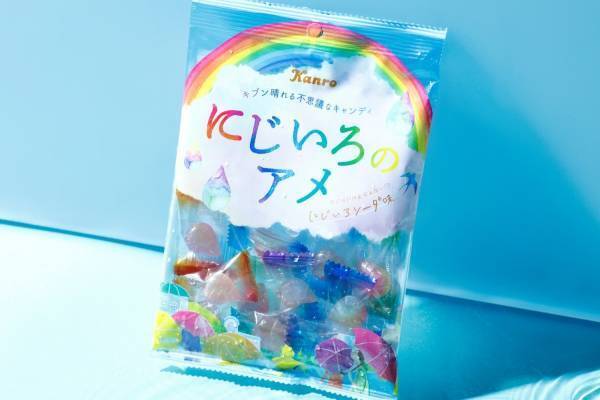 「にじいろのアメ」“虹色の雨粒型”キャンディ、1粒1粒色・味わいが異なるにじいろソーダ味