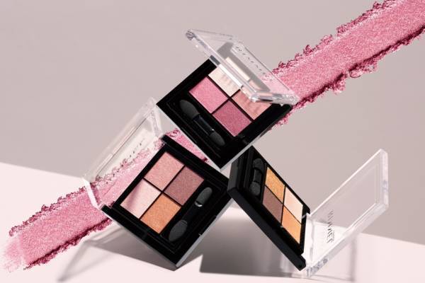 リンメル22年秋コスメ、“パール煌めく”4色アイパレ「ワンダー エバー アイシャドウ」新発売