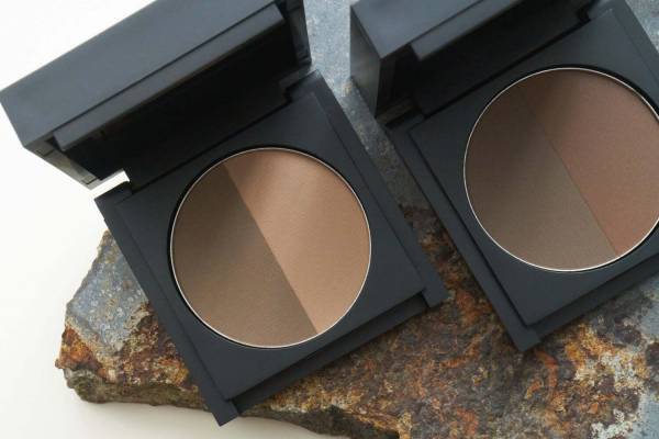 アニヴェン2022年夏コスメ、“ナチュラル眉”を叶えるアイブロウ パウダー＆眉マスカラ