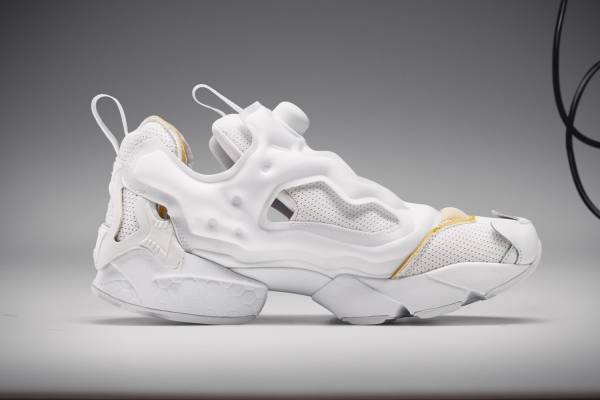 メゾン マルジェラ x リーボックのスニーカー「メモリー オブ」インスタポンプ フューリーなど再解釈