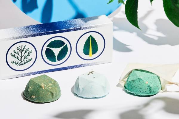 ラッシュ「日本の夏」着想のバスボムセット、新緑・初夏・夕立をイメージした爽やかな3種類