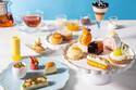 ヒルトン東京ベイの夏アフタヌーンティー、ジューシーなメロンタルトや白桃のロールケーキ