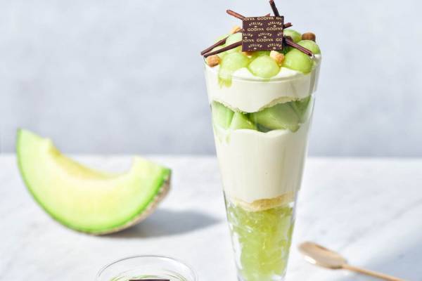 アトリエ ドゥ ゴディバの夏限定スイーツ、チョコミントのショコリキサーやメロン＆桃尽くしのパルフェ