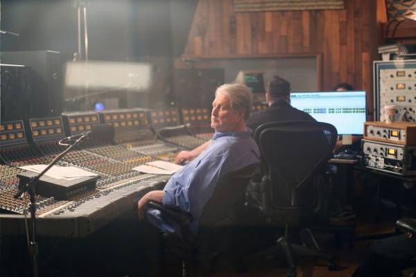 ドキュメンタリー映画『ブライアン・ウィルソン／約束の旅路』元ビーチ・ボーイズ“稀代の天才”の素顔とは