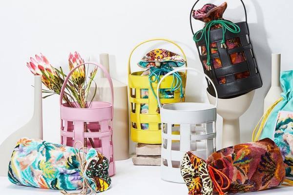 フェイラー クリアレーベル×クラウディ、リゾート柄巾着＆カラフルハンドバッグ