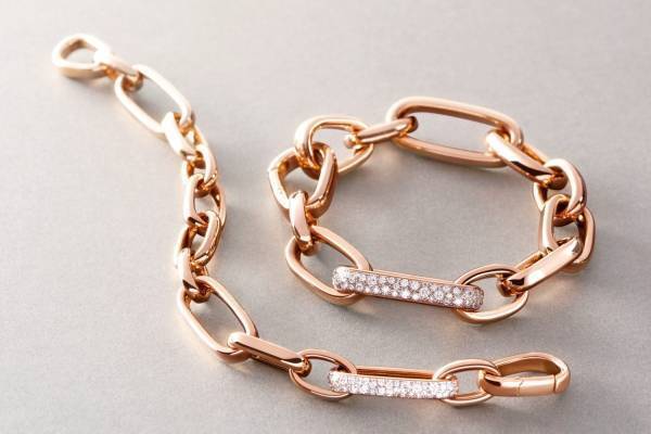 ポメラート「イコニカ」新作“ローズゴールド”のチェーンネックレス、ダイヤモンド輝くイヤリングも