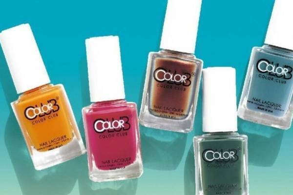 フォーサイス カラークラブ2022年夏コスメ、大人の“くすみ感”リゾートカラーネイル