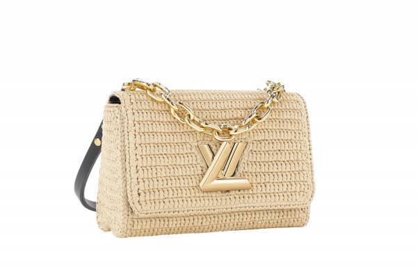 ルイ・ヴィトン新作バッグ、ラフィア素材の「ツイスト」ゴールドに輝くチェーンストラップ付き