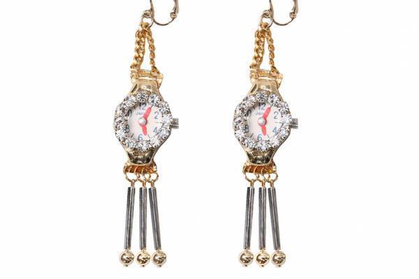 ミュベール新作“おもちゃの時計”型イヤリング、煌めくクリスタル文字盤×ゴールドメタルで