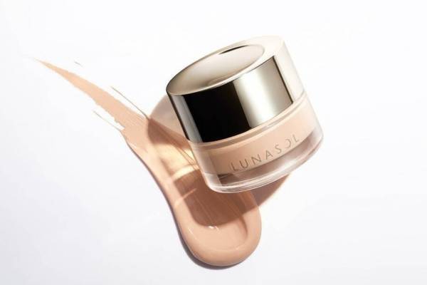 ルナソル2022年秋の新作バーム ファンデーション、乾燥から肌をガード