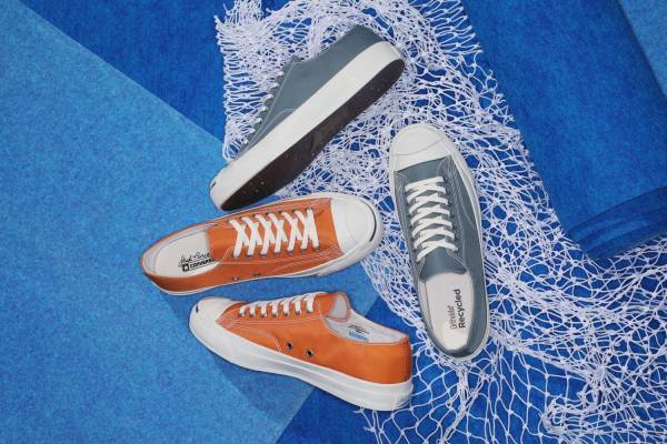 コンバースのスニーカー「ジャックパーセル」鮮やかなオレンジorニュアンスカラーで