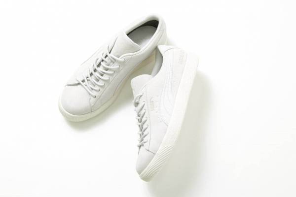 エミとプーマ新作コラボスニーカー“アイスグレー”の「スウェード」雨の日OKのゴアテックス仕様