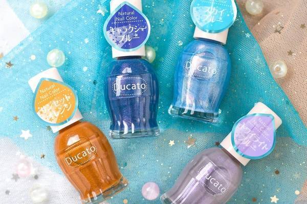 デュカート2022年夏コスメ“空色”ネイルカラー、夕焼けオレンジや偏光パール入り夜空ブルー