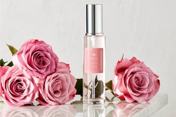 HACCI新作「ルームミスト ハニーローズ」幸福感あふれるローズ×ハニーのルームフレグランス