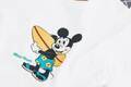 リリー ブラウン「ディズニーコレクション」新作、サーフィンを楽しむミッキーマウスTシャツ