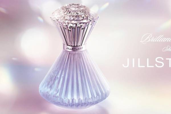 ジルスチュアート22年秋コスメ“明け方の幻想的な空”着想のフレグランス、爽やかでフローラルな香り