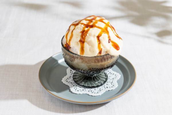 ギンザ シックスの夏スイーツ、“プリン入り”進化系かき氷＆トロピカルフルーツのあんみつなど