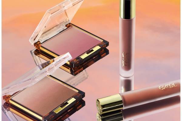 エクセル22年秋コスメ、"焦がしキャラメルオレンジ”風マットリップ＆血色グラデチークなど