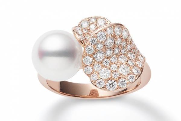 ミキモトの新作パールジュエリー、"ヴァンドーム広場を舞う花びら”着想のピンクゴールドリングなど