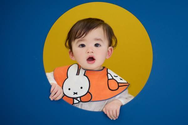 マールマール「ミッフィー」のベビーグッズ、鮮やかなカラフルスタイ＆ミッフィーの耳付きタオル