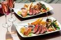 ベンジャミン ステーキハウスの夏ディナー、テラス席で味わう熟成肉やワイン飲み放題プランも