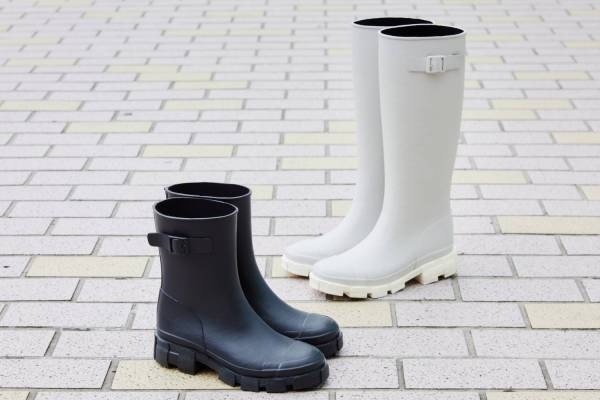 アナ スイ×アトモスのラバーブーツ - “ゴツゴツ形状”の厚底仕様、ショートとロングの2型で