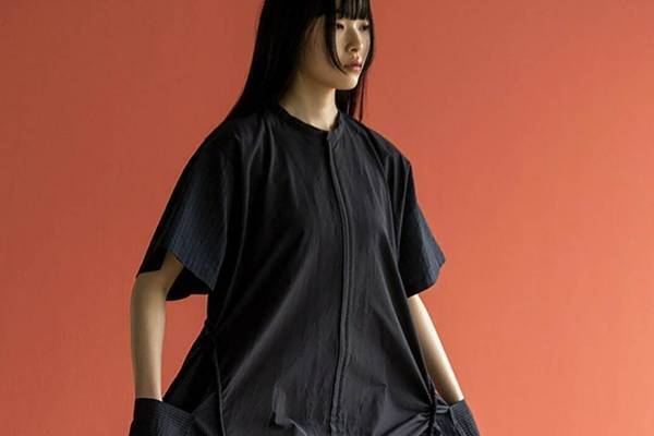 HaaT新作ウェア、“さざなみ”のような凹凸感ワンピースやランダムボーダートップ