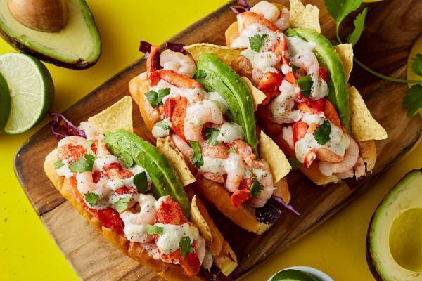 ルークス ロブスターから夏限定のタコス風ロブスターロール、花椒＆グリーンチリの痺れるソースで