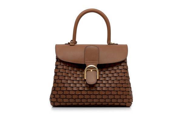 デルヴォー新作バッグ、“D型レザー”パーツがしなやかに動く「ブリヨン」や「パン」