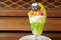 「ひつじのショーン」カフェの夏メニュー“レトロ”なメロンパフェなど、“パフェ作り”体験も