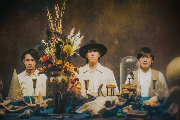 RADWIMPS“初の連ドラ主題歌書き下ろし”、新曲「人間ごっこ」を有村架純&中村倫也W主演ドラマに