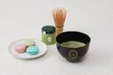 ラデュレの新作抹茶セット“艶やかな黒”の椀付き、“ひまわり”の和菓子と楽しむセットメニューも