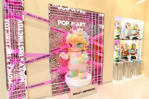 中国発デザイナーズトイ「ポップマート」原宿に1号店、小さなフィギュア詰め放題＆限定フィギュアも